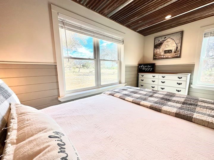 Double T Ranch House cabin photo 15