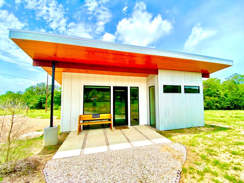 Travis cabin photo 2