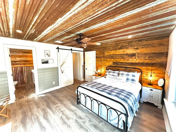 Double T Ranch House cabin photo 9