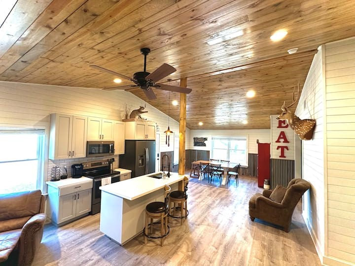 Double T Ranch House cabin photo 2