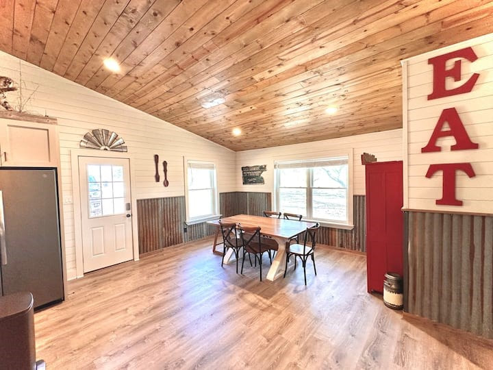 Double T Ranch House cabin photo 16