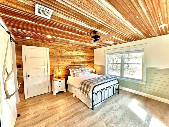 Double T Ranch House cabin photo 5