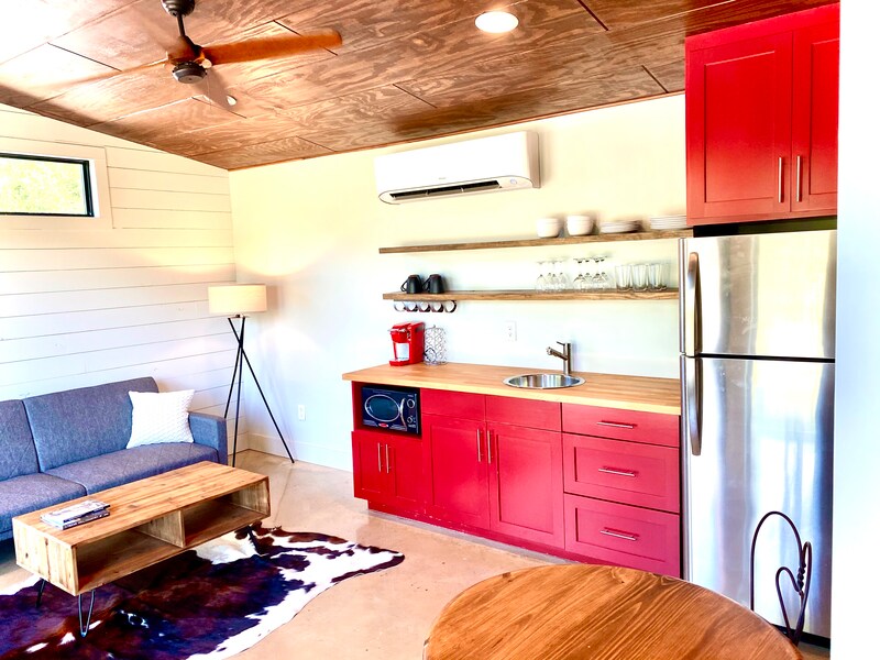 Charles cabin photo 6